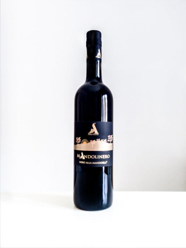 Mandolinero-Wein mit Avola-Mandeln – Assennato